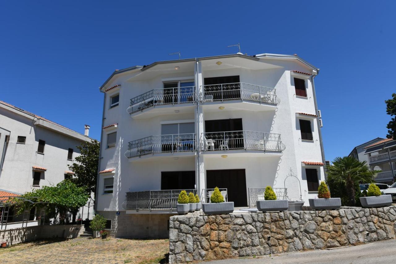 Apartmani Totic Малинска Екстериор снимка