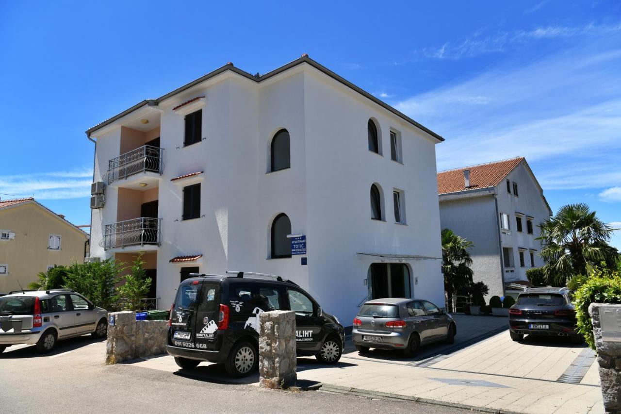 Apartmani Totic Малинска Екстериор снимка