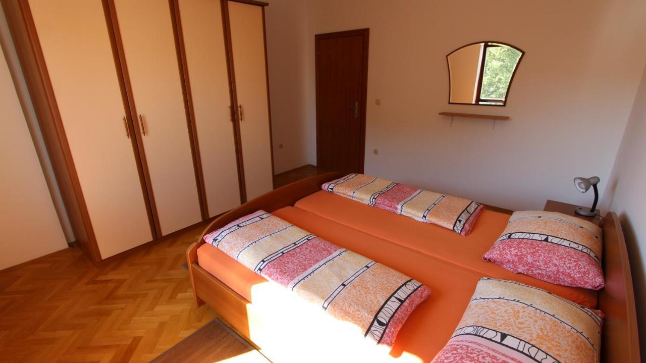 Apartmani Totic Малинска Екстериор снимка