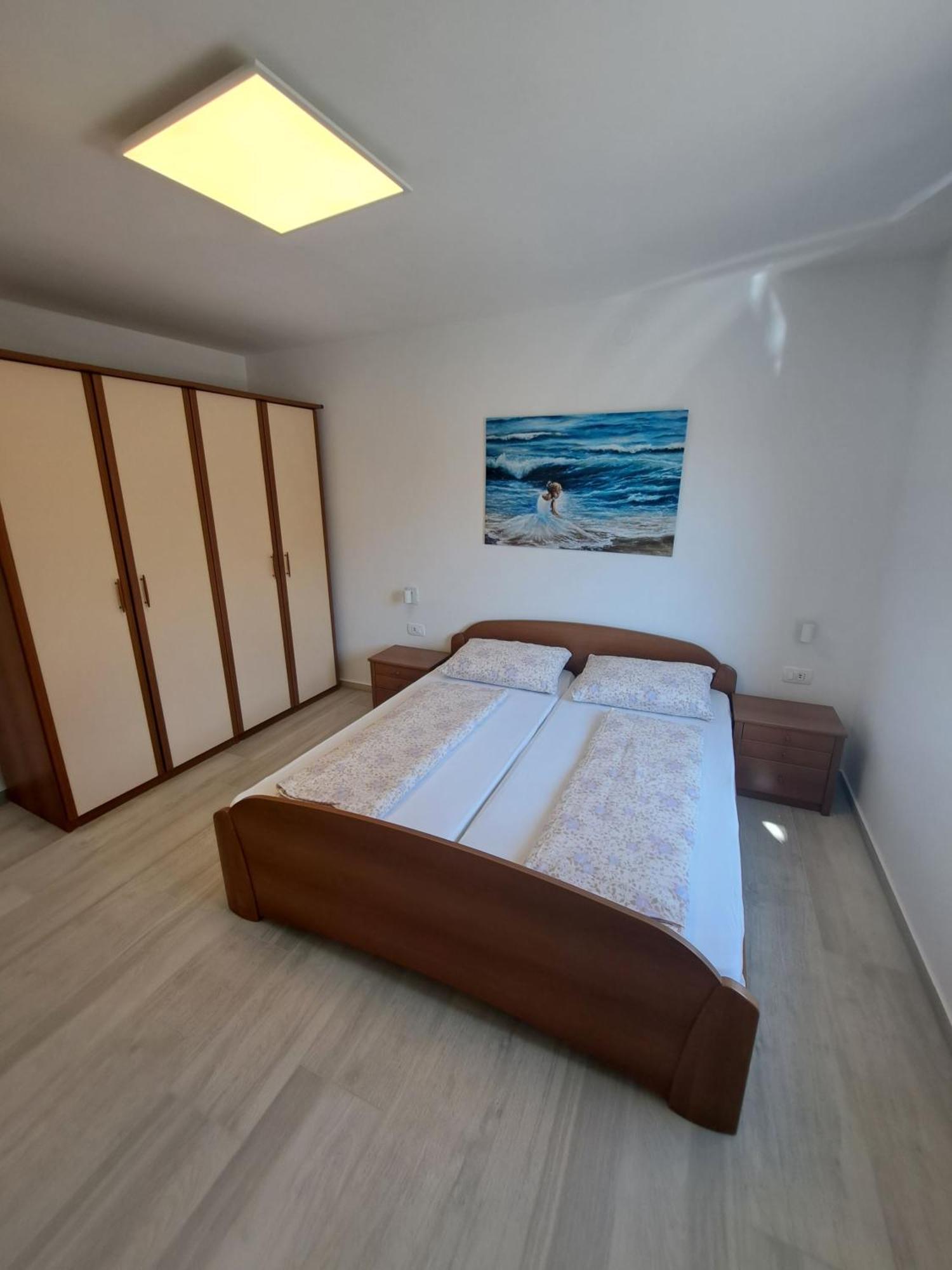 Apartmani Totic Малинска Екстериор снимка