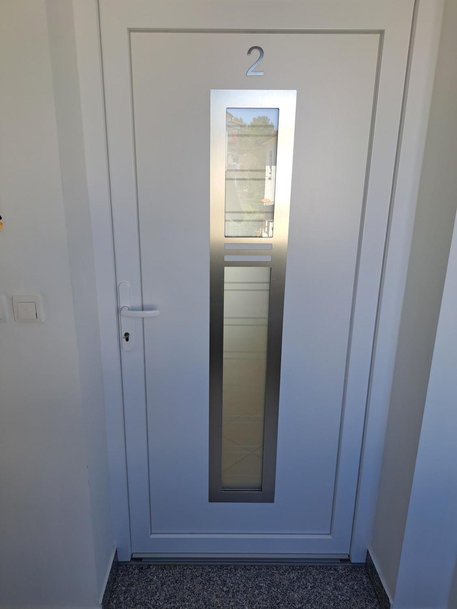 Apartmani Totic Малинска Екстериор снимка
