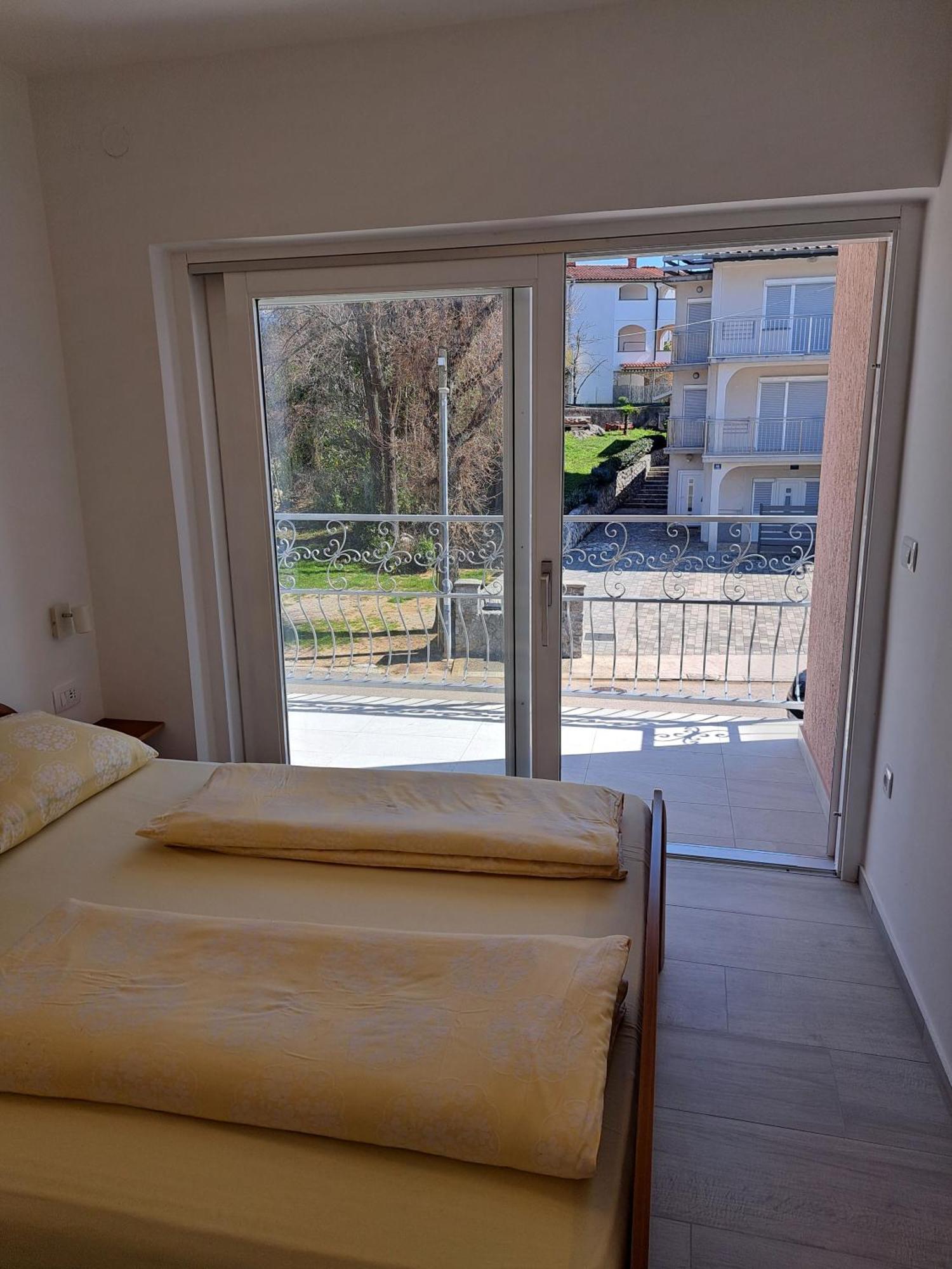 Apartmani Totic Малинска Екстериор снимка