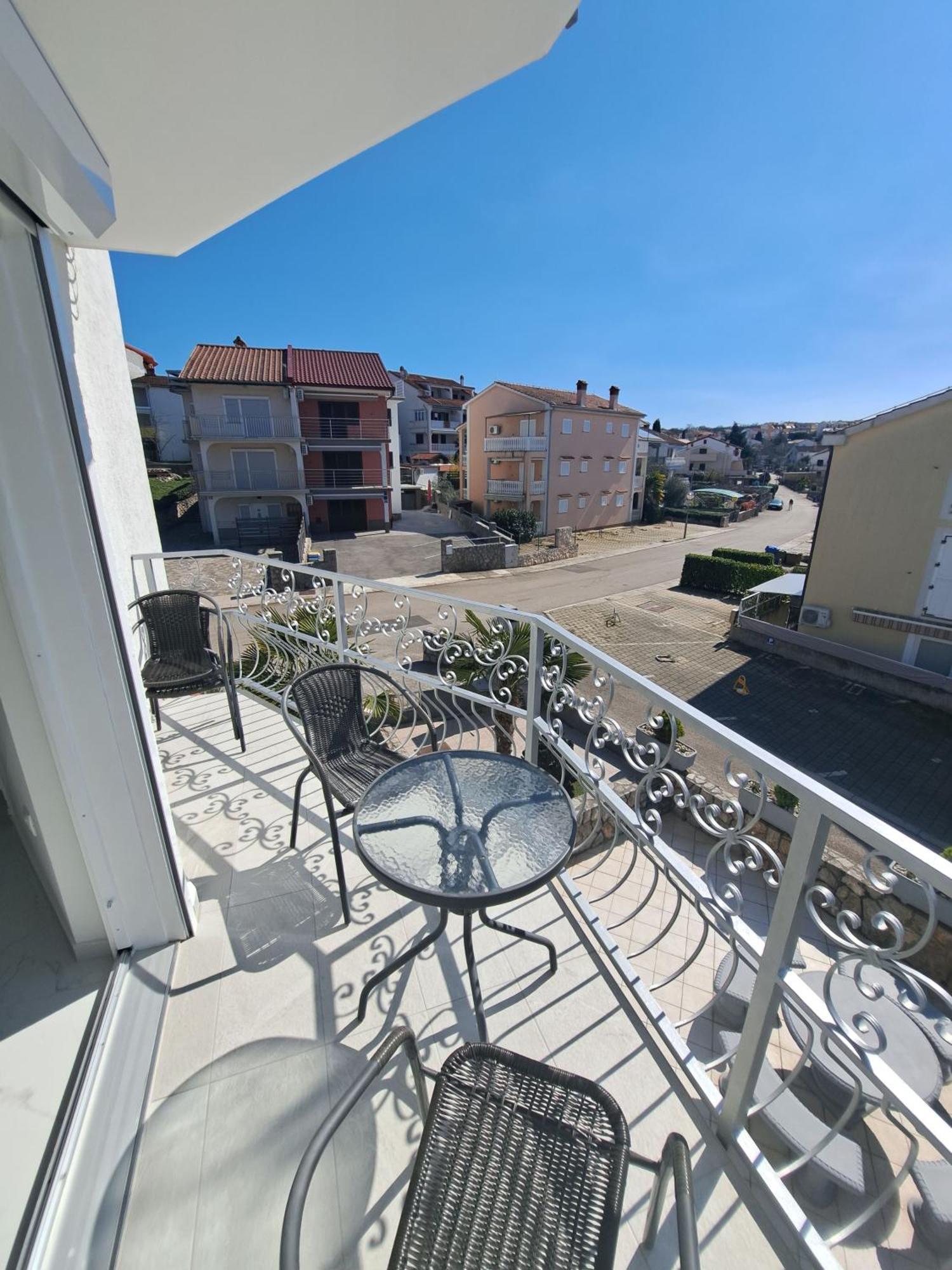 Apartmani Totic Малинска Екстериор снимка